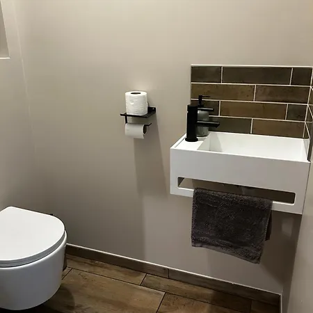 Semesterbostad Fermette Renovee